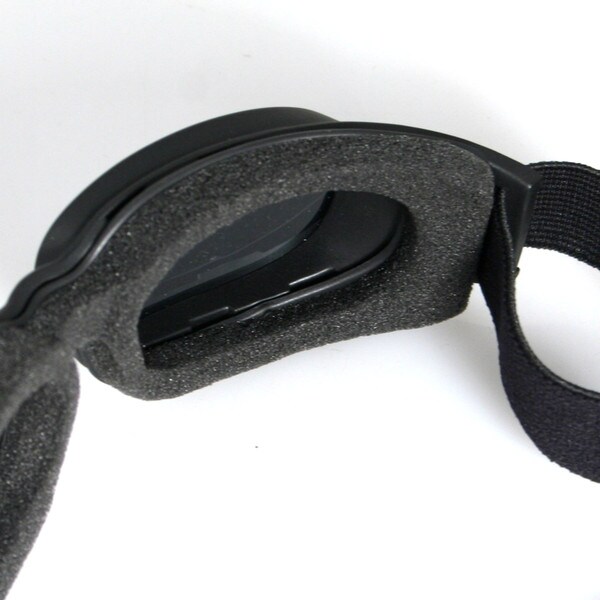Piston smoke lens goggles